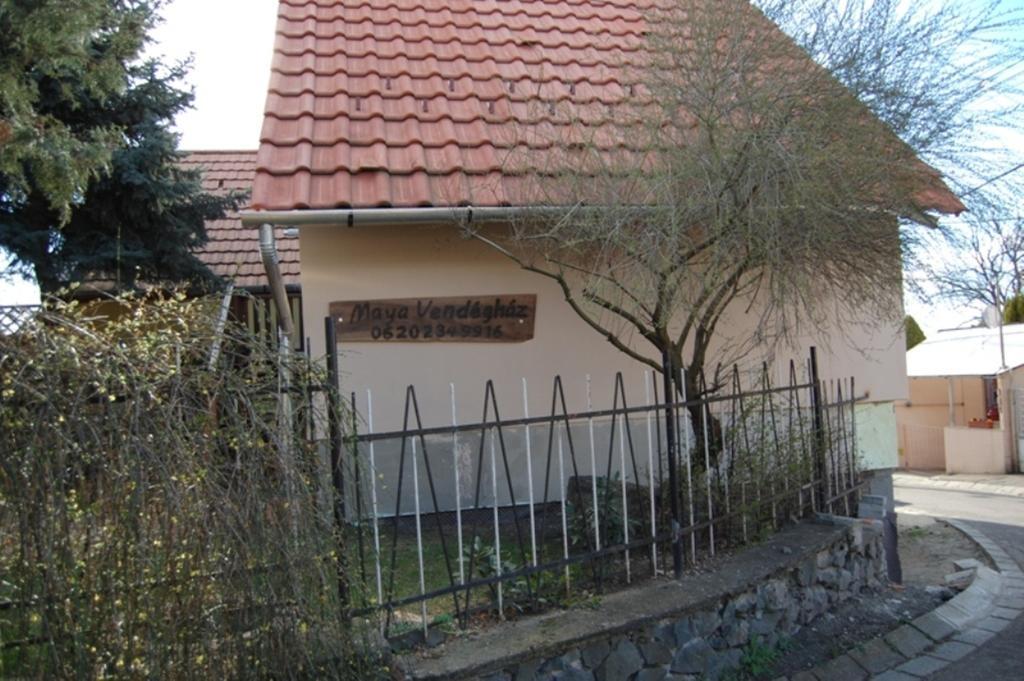 Maya Guesthouse Eger Luaran gambar
