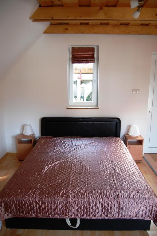 Maya Guesthouse Eger Bilik gambar