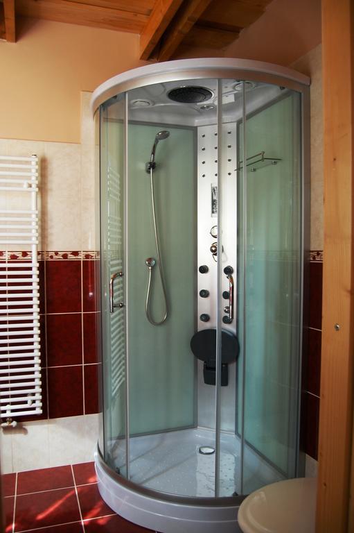 Maya Guesthouse Eger Luaran gambar